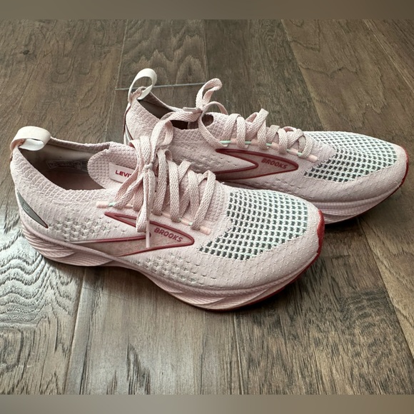 Women’s Brooks Levitate Stealthfit six size 7 pink and red - Picture 4 of 13